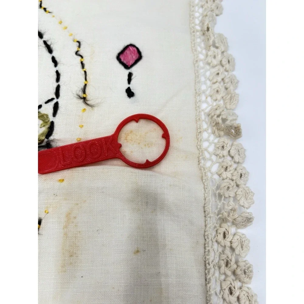 Vintage Hand Embroidered Table‎ Runner Crochet Lace Trim Floral 34x13 Read##